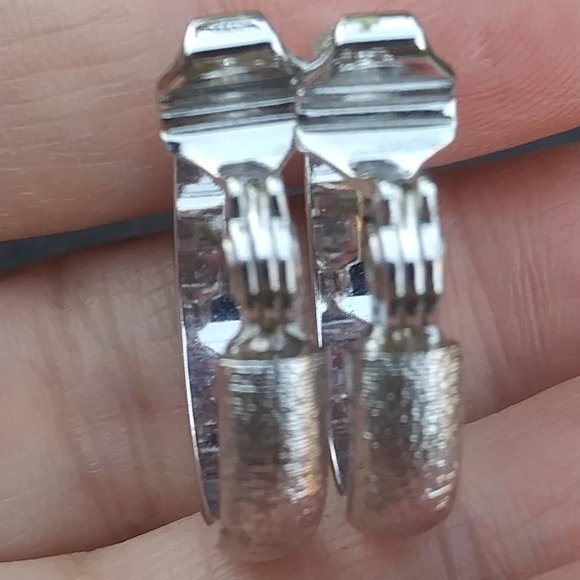 Vintage Monet silver tone hoop style earrings clip on - Picture 6 of 8